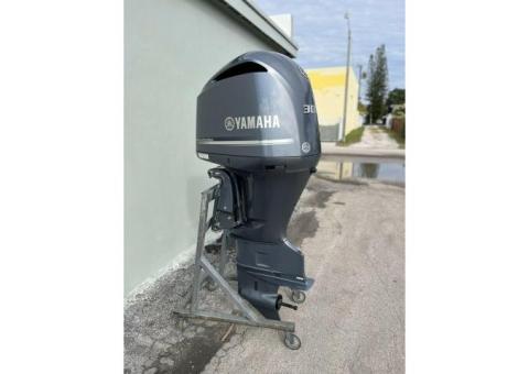Used Yamaha 300 HP 4 Stroke Outboard Motor Engine