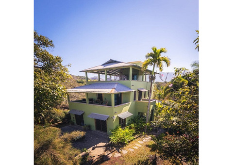 Houses for sale in Casa Belvedere