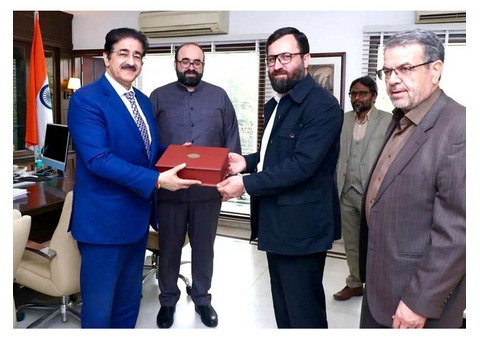 Renowned Iranian Filmmaker Ehsan Muhammad Hasani Explores