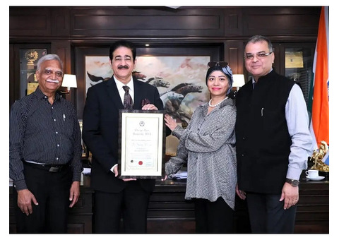 Sandeep Marwah Acknowledged and Honored with Lifetime Achievement