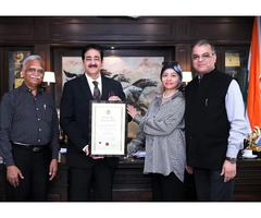 Sandeep Marwah Acknowledged and Honored with Lifetime Achievement