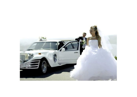 Limousines For Wedding