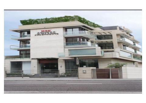 Looking for 4 BHK floor in Kailash Colony? Come to M2K!
