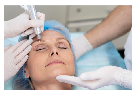 Expert Blepharoplasty Surgery in Coral Gables: Dr. John Martin