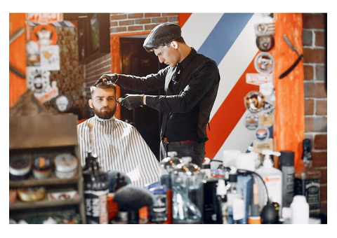 Expert Men's Hair Stylist in Omaha