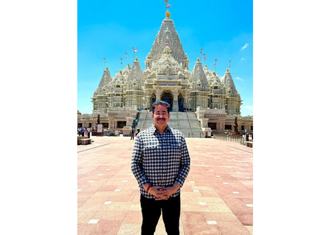 Sandeep Marwah Visits Swaminarayan Akshardham in Robbinsville Advocate