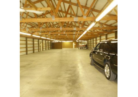 IMMACULATE INDOOR STORAGE