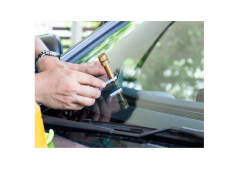 Windshield Rock Chip Repair in Phoenix