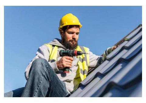 What Are the Signs That Your Roof Needs Repair or Replacement?