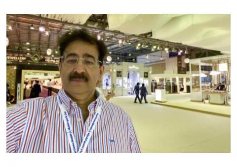 Sandeep Marwah Visited Exhibition of Jewellery in UAE