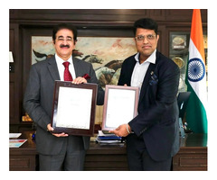 Dr. Sandeep Marwah Honored for Leadership in Healthcare at UAE Event