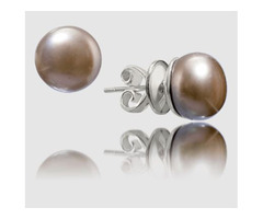 Silver pearl earrings at Lucasrobertdesigns.com