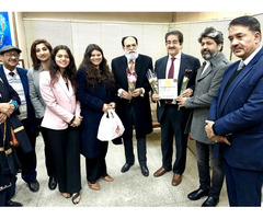 Dr. Sandeep Marwah Encourages Xena Social Organization to Work