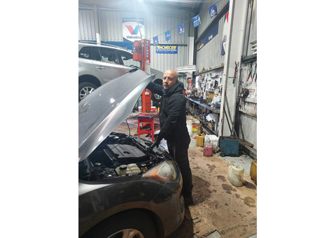 Battery health check for cars in Adelaide