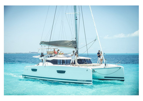 Private luxury boats to Isla Mujeres