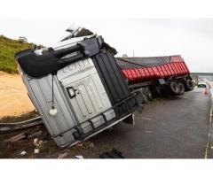 Hire Experienced Houston Trucking Accident Attorney