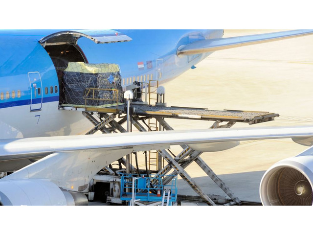 Find Expedited International Air Cargo Shipping Services