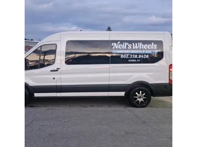 Easy Booking a Ride from Airport Stowe & More - Neil’s Wheels