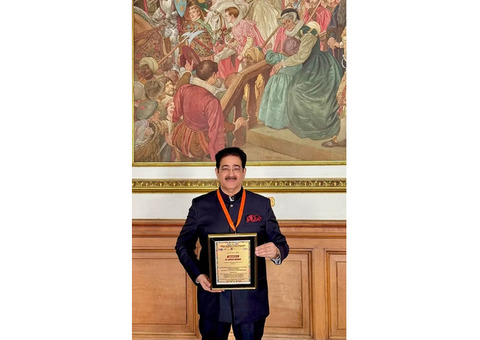 Dr. Sandeep Marwah Honored in Edinburgh, Scotland for Setting Ten