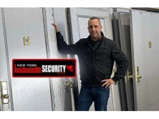 Professional Commercial Storefront Glass Doors in NYC