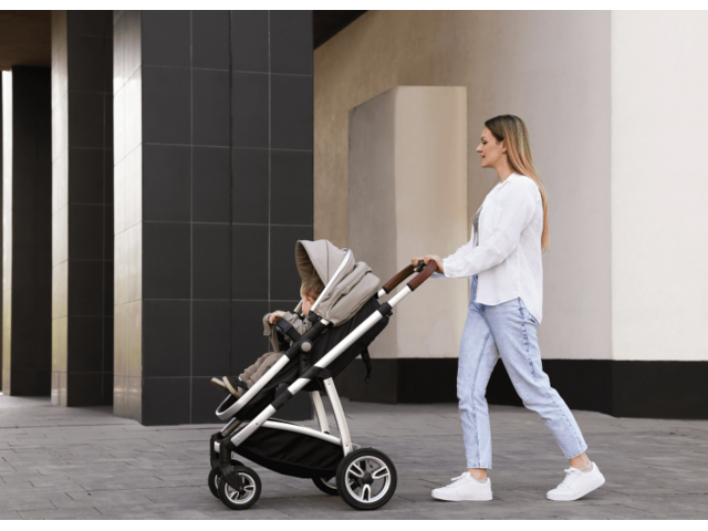 Mall Babysitting Care in Dubai – Smart Babysitters