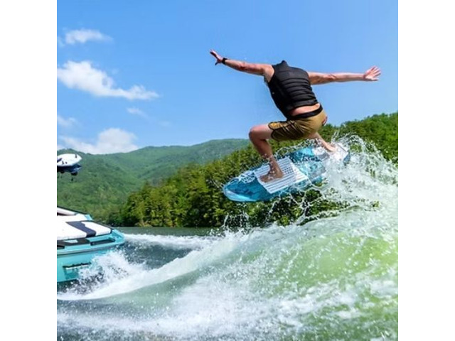 Fun Days Begin With Affordable Wakesurf Boat Rentals