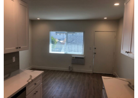 $1200 1 MONTH FREE STUNNING STUDIO