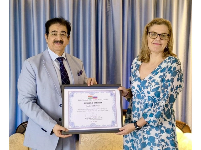 Dr Sandeep Marwah Receives Certificate of Appreciation from Ambassador