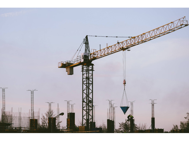 Affordable Commercial Construction Heavy Lifting Solutions