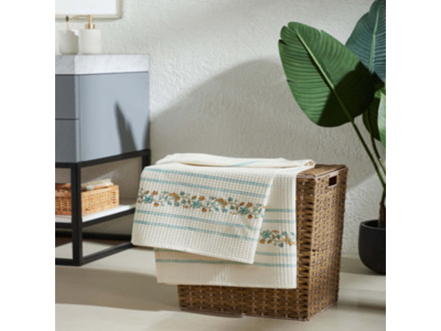 Shop Luxury Handloom Bath Towels | Swadesh Online