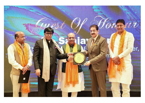 Sandeep Marwah Honoured by Speaker of Delhi State Assembly Vijender
