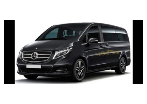 Get the star treatment with LimoFahr's Airport Transfer in Frankfurt