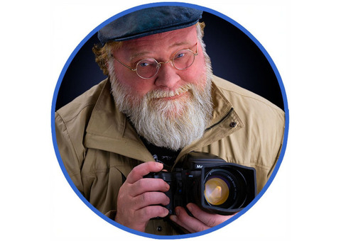 Professional LinkedIn Headshot Photographer for Your Profile