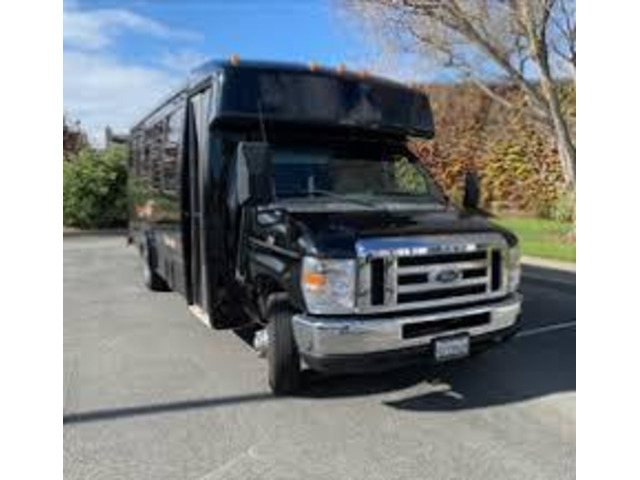 Staten Island Tailgate Party Bus Packages