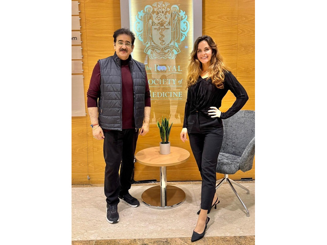 Dr. Sandeep Marwah Meets Actor Olivia McGuinness in London to Strength