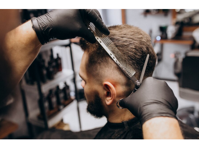 Modern Hair Salon for Men Offering Stylish Cuts in Dubai