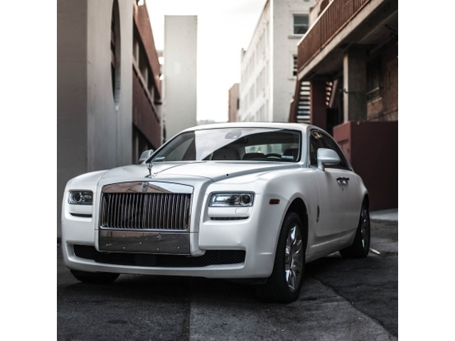 Experience Timeless Luxury with Antique Rolls Royce at Rev Exotics