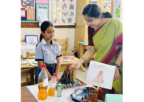Best School for Science Stream in Dwarka – Maxfort School