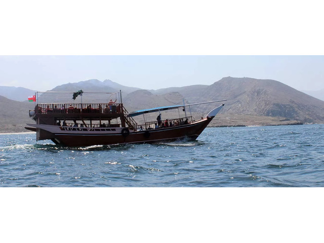 Musandam Overnight Dhow Cruise with Musandam Tours