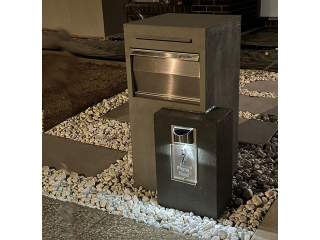 Premium Parcel Mailbox