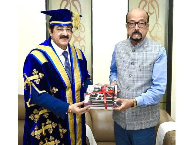Dr. Sandeep Marwah Presents His Biographies to H.E. Ramen Deka
