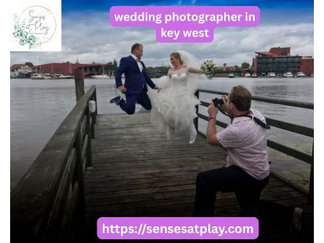 Professional wedding photographer in key west