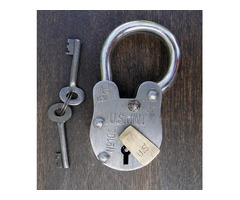 Antique Iron Skeleton Key Lock – Treasure Chest Style Padlock