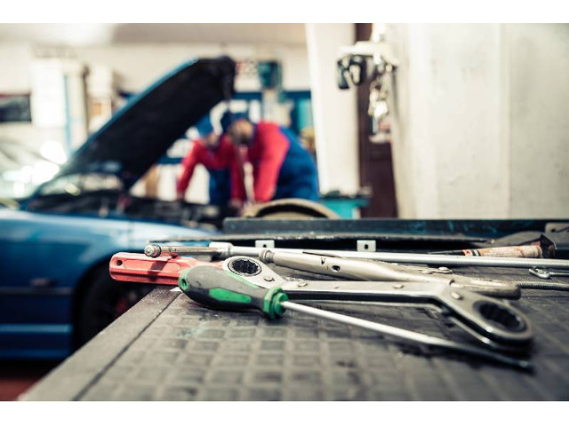 Looking for an Auto Repair Shop in Livingston NJ? Here’s What to Know
