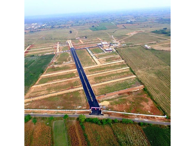 You want to know what types of plots in noida are available