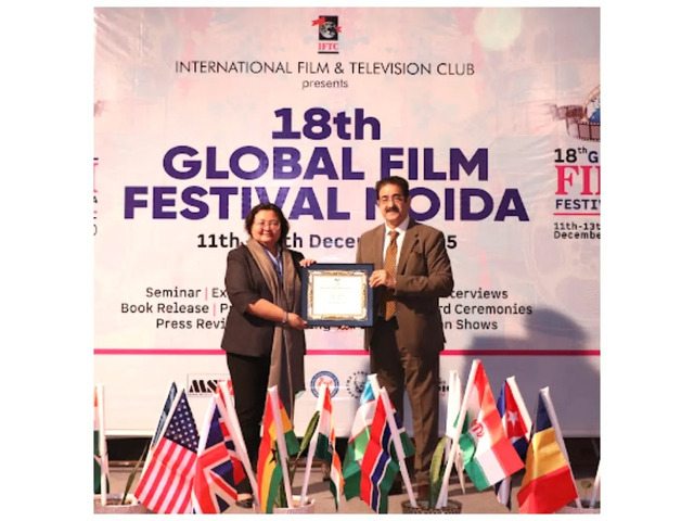 Hindi Cinema Samman Conferred on Sharifah Ezneeda Wafa at 18th GFFN