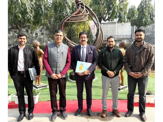 Dr. Sandeep Marwah Reviews Progress of SSD 13 Media Entertainment