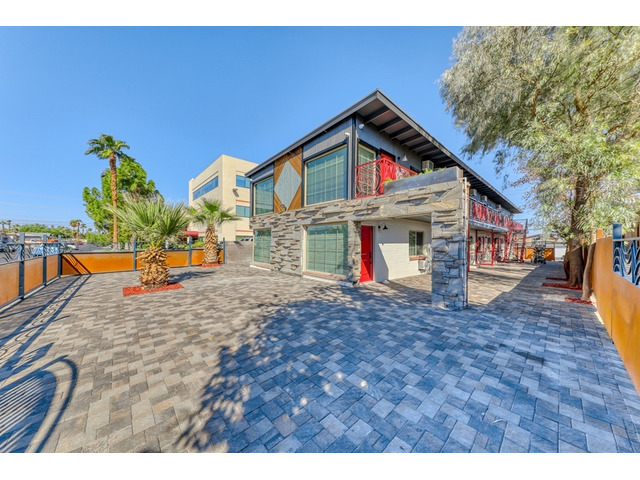 Luxury Apartments in Downtown Las Vegas