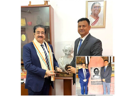 Dr Sandeep Marwah Honoured by Gandhi Smriti  Darshan Samiti at Rajghat