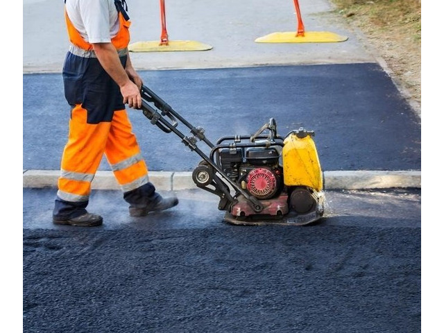 Asphalt Sealcoating in Columbus Ohio – Central Ohio Seal Coating